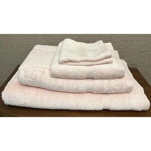 Calvin Klein Light Pink 4-Piece Towel Set Bath Sheet 100% Cotton